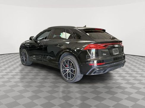 Used 2022 Audi Q8 Premium Plus w/ Premium Plus Package AWD/4WD image 3