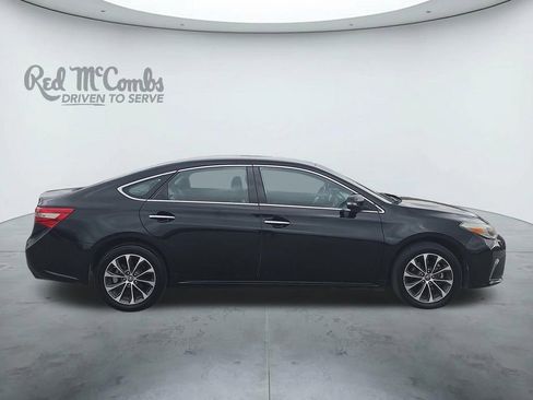 Used 2017 Toyota Avalon XLE w/ Carpet Mat Package FWD image 6