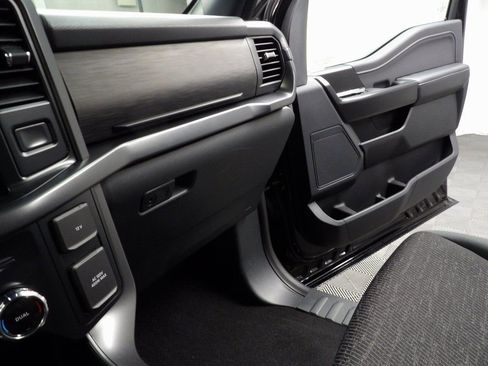 Used 2024 Ford F150 XLT w/ XLT Black Appearance Package image 11