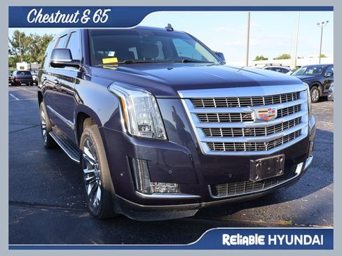 Used 2019 Cadillac Escalade Luxury w/ LPO, Radiant Package AWD/4WD image 1