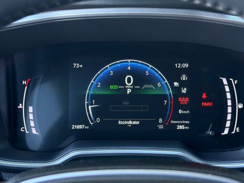 Used 2024 Toyota Corolla XSE FWD image 26