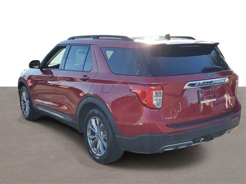 Used 2021 Ford Explorer XLT w/ Equipment Group 202A image 3