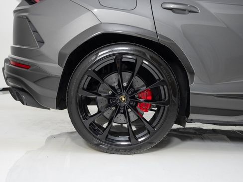 Used 2021 Lamborghini Urus AWD/4WD image 11