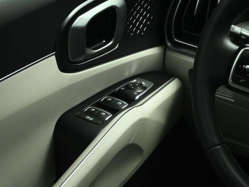 Certified 2025 Kia Sorento S FWD image 42