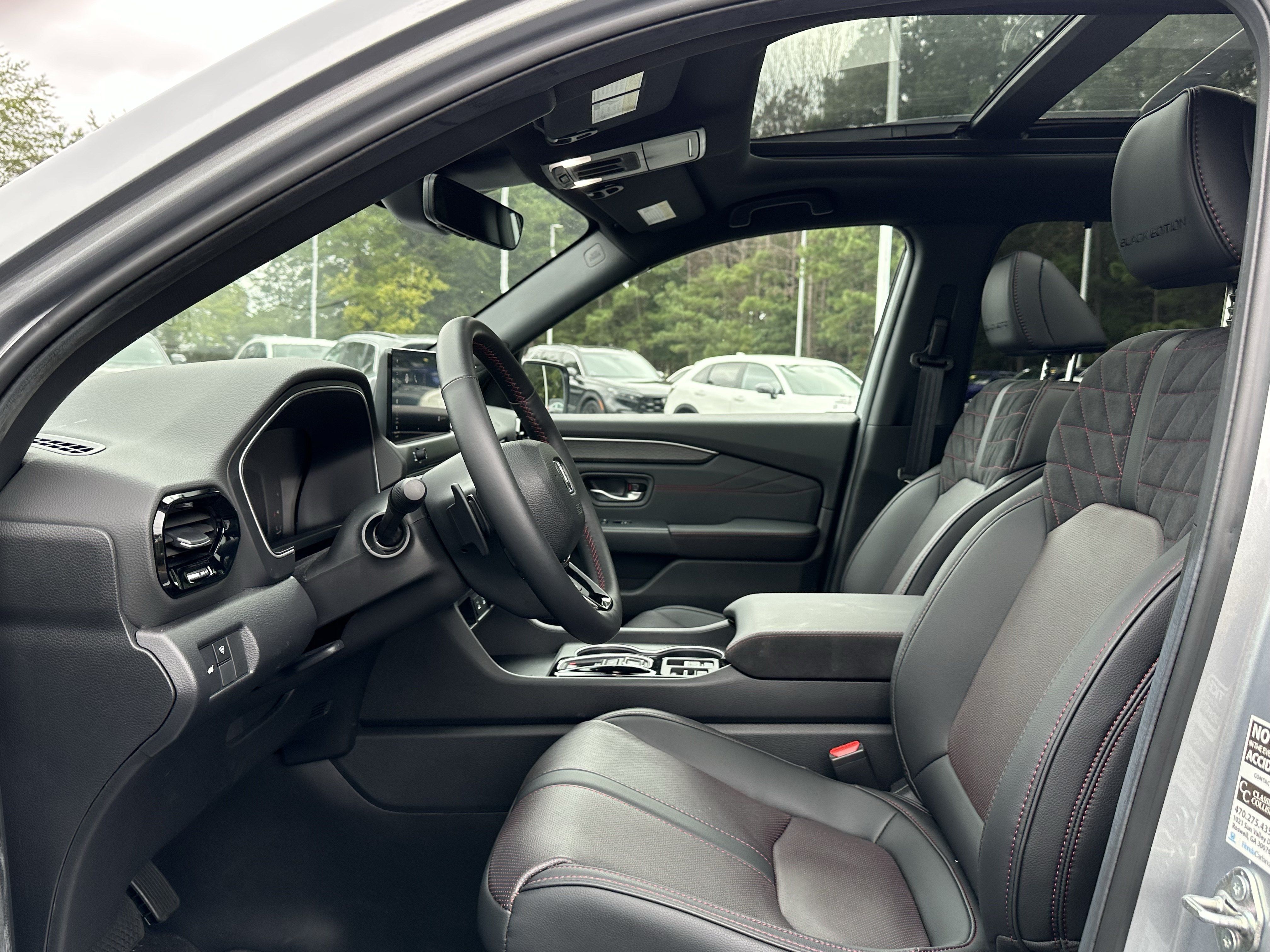 Used 2026 Honda Pilot Black Edition image 7