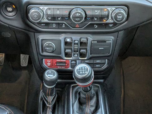 Used 2021 Jeep Gladiator Mojave image 22