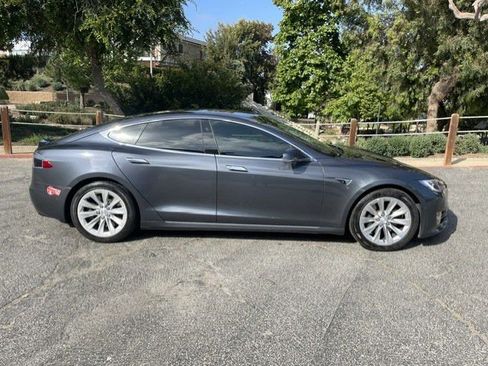 Used 2018 Tesla Model S 75D AWD/4WD image 2