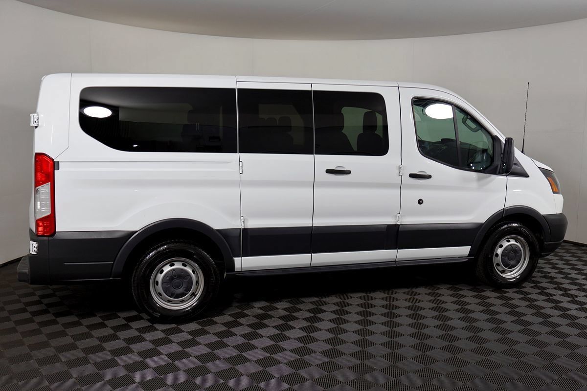 Used 2017 Ford Transit 150 XL RWD image 7