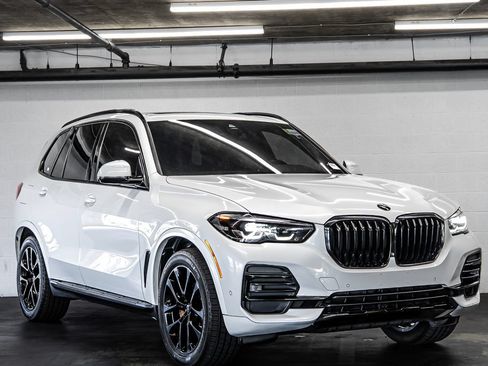 Used 2023 BMW X5 sDrive40i w/ Premium Package RWD image 7