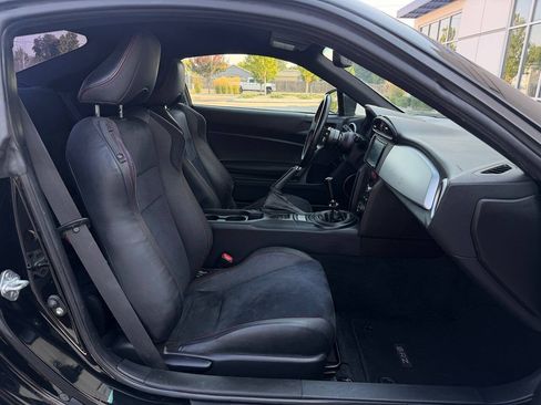 Used 2016 Subaru BRZ Limited w/ Popular Package #4 RWD image 19