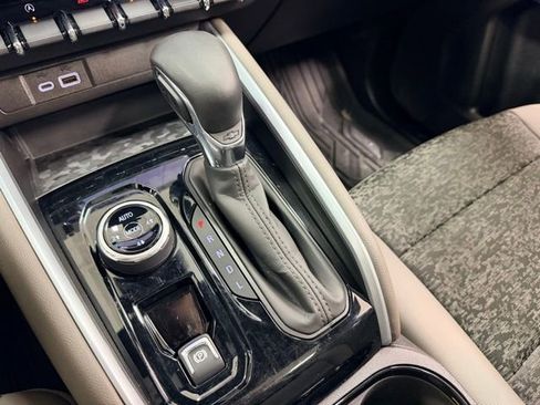 Certified 2024 Chevrolet Colorado ZR2 w/ Technology Package image 18