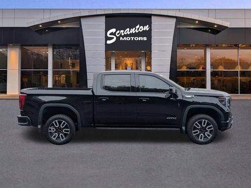Used 2024 GMC Sierra 1500 AT4 w/ Technology Package AWD/4WD image 6