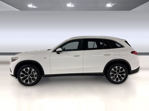 Certified 2025 Mercedes-Benz GLC 350e 4MATIC image 2