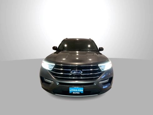 Used 2020 Ford Explorer XLT w/ Equipment Group 202A image 3