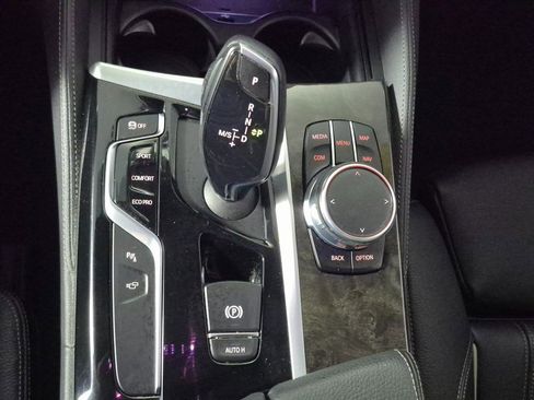 Used 2017 BMW 530i xDrive image 17