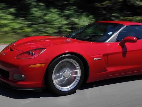 Used 2007 Chevrolet Corvette Z06 w/ Preferred Equipment Group RWD image 17