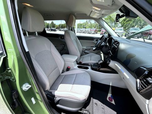 Used 2020 Kia Soul EX FWD image 16