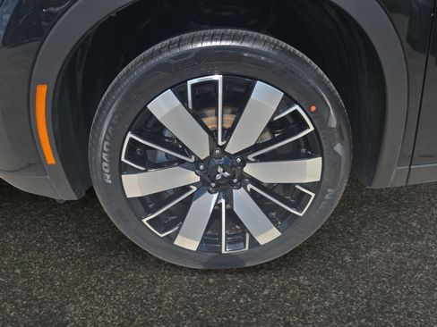 Used 2025 Mitsubishi Outlander SE AWD/4WD image 14
