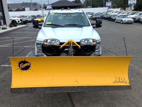 Used 2022 Ford F250 XL w/ Power Equipment Group image 2