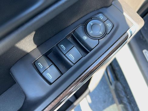 Used 2021 Chevrolet Silverado 1500 LT AWD/4WD image 12