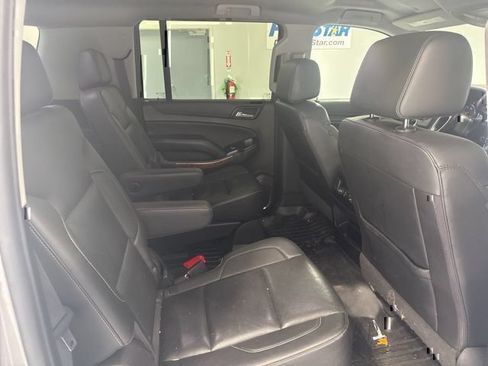 Used 2020 Chevrolet Suburban Premier RWD image 23