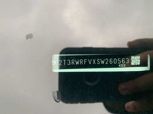 Used 2025 Toyota RAV4 XLE image 11