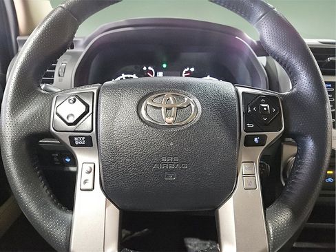 Certified 2022 Toyota 4Runner SR5 Premium image 25