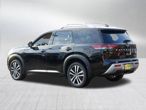 Certified 2024 Nissan Pathfinder Platinum w/ Cargo Package image 5