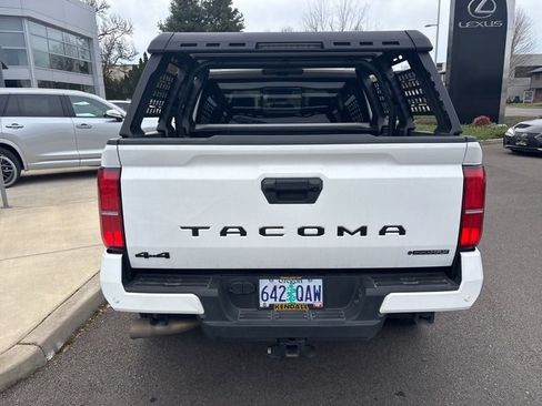 Used 2024 Toyota Tacoma TRD Off-Road w/ TRD Off Road Upgrade Package image 7