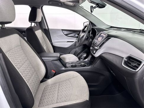 Used 2023 Chevrolet Equinox LT image 29