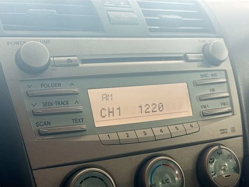 Used 2007 Toyota Camry LE FWD image 13