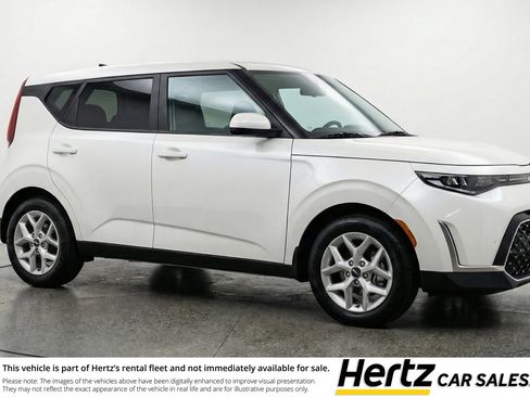 Used 2025 Kia Soul LX w/ LX Technology Package image 1