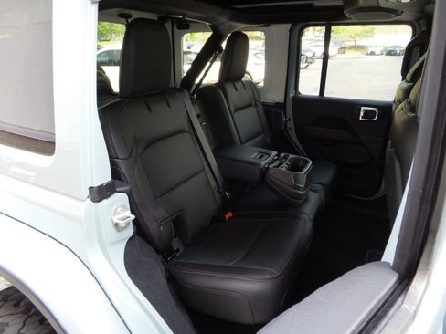 Used 2023 Jeep Wrangler Unlimited Rubicon 392 AWD/4WD image 35