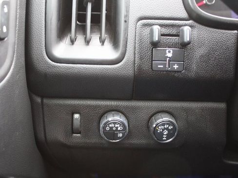 Used 2020 Chevrolet Colorado ZR2 w/ ZR2 Midnight Special Edition image 24