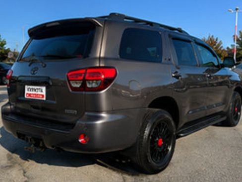 Used 2022 Toyota Sequoia TRD Pro AWD/4WD image 5