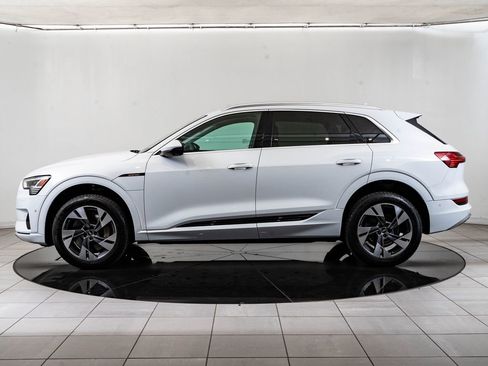 Used 2022 Audi e-tron Premium Plus w/ Premium Plus Package AWD/4WD image 5