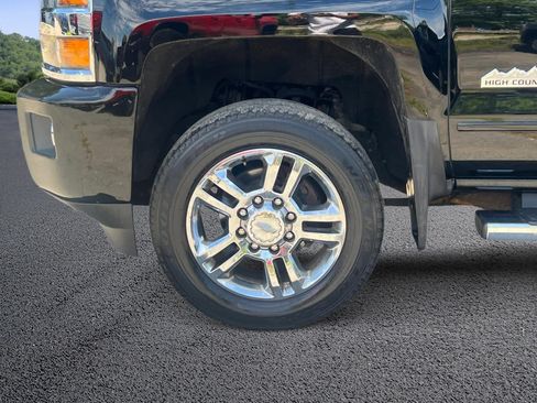 Certified 2018 Chevrolet Silverado 2500 High Country w/ Snow Plow Prep Package AWD/4WD image 11