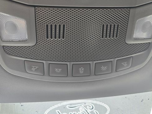 Used 2017 Ford F250 XLT w/ XLT Value Package image 21