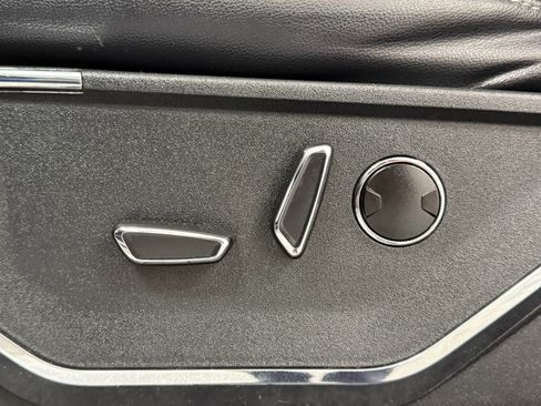 Used 2023 Ford F150 Lariat w/ Equipment Group 502A High image 31