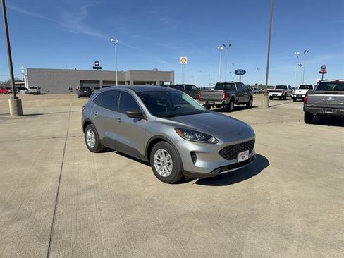 Used 2022 Ford Escape SE w/ Convenience Package image 2
