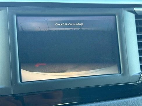 Used 2024 Chrysler Voyager LX image 18