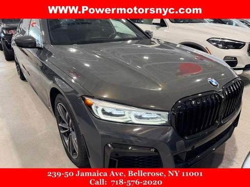 Used 2021 BMW 750i xDrive w/ Executive Package image 5