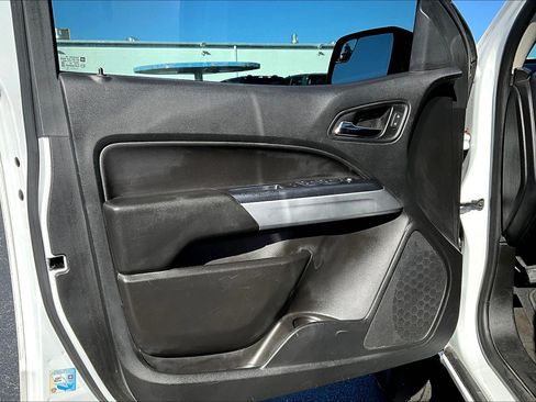 Used 2020 Chevrolet Colorado LT image 18