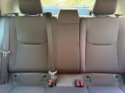 Used 2025 Toyota Prius LE image 32