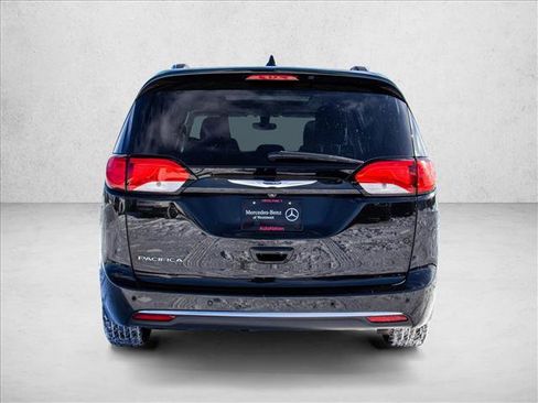Used 2019 Chrysler Pacifica Touring-L Plus image 6