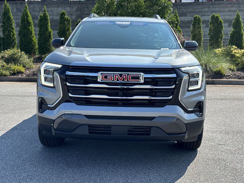 Used 2026 GMC Terrain Elevation w/ Elevation Premium Package FWD image 3