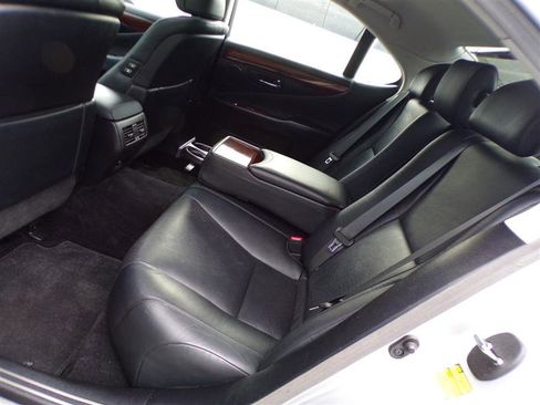 Used 2009 Lexus LS 460 AWD image 28