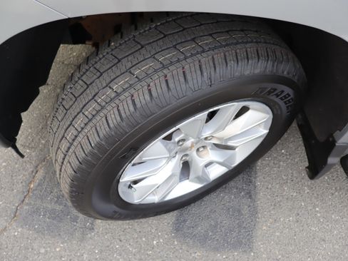 Certified 2024 Chevrolet Silverado 1500 Custom image 39