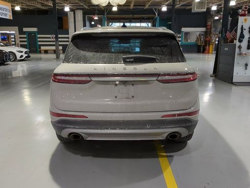 Used 2022 Lincoln Corsair AWD w/ Premium Package image 9