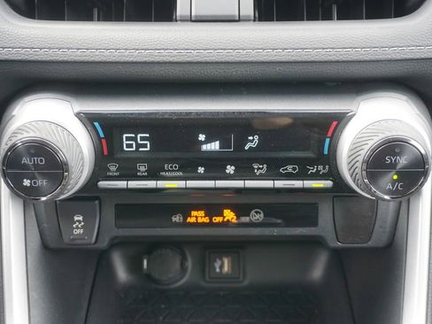 Used 2024 Toyota RAV4 LE AWD/4WD image 10